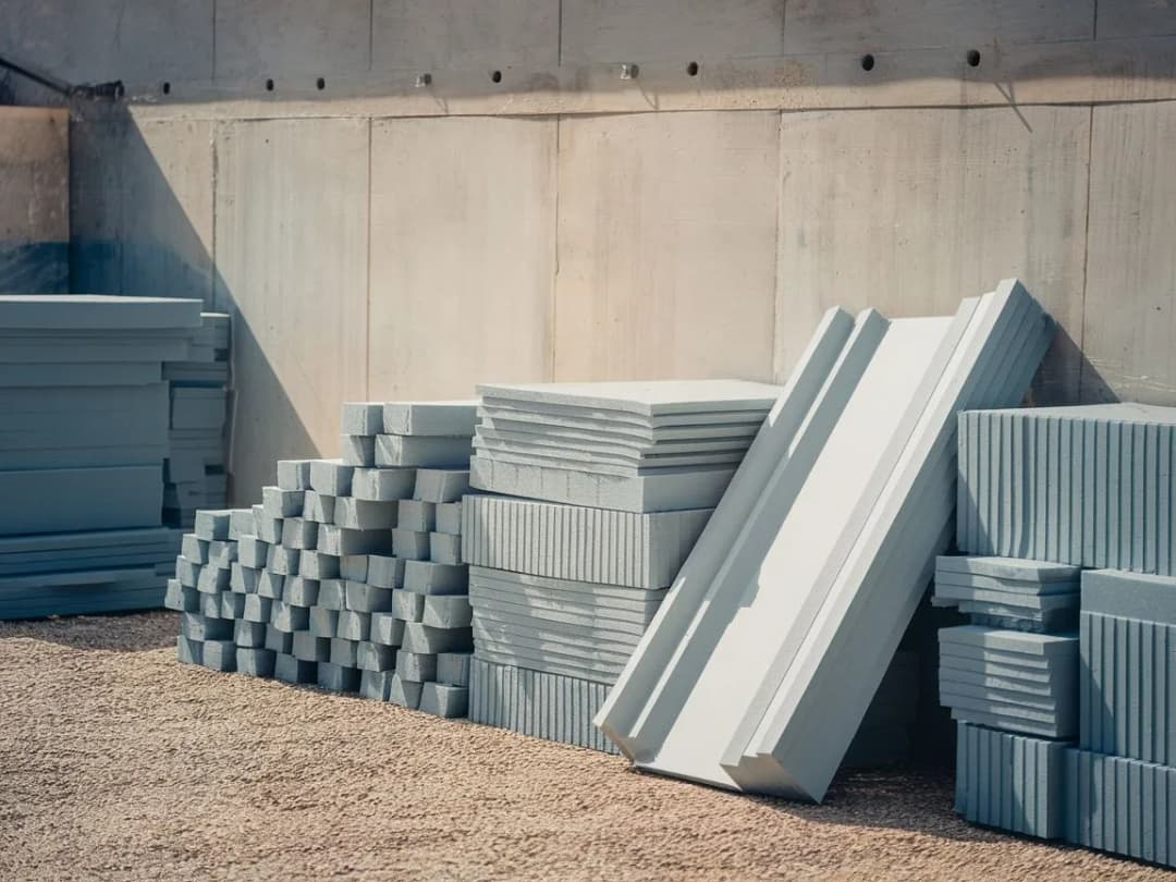 Jaka grubość styroduru na fundamenty, aby uniknąć błędów w izolacji?