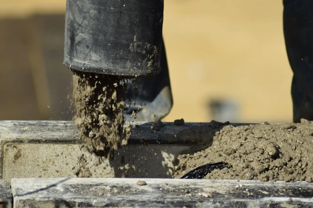 Ile schnie beton na tarasie? Sprawdź, kiedy możesz na nim chodzić
