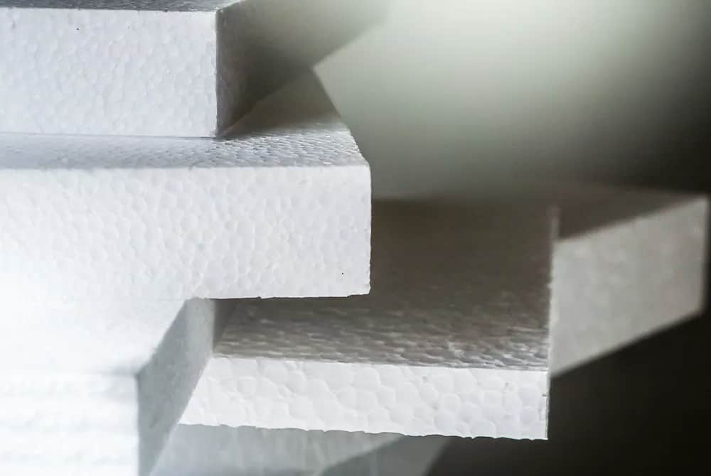 Jaka grubość styropianu na fundament? Poznaj kluczowe wskazówki