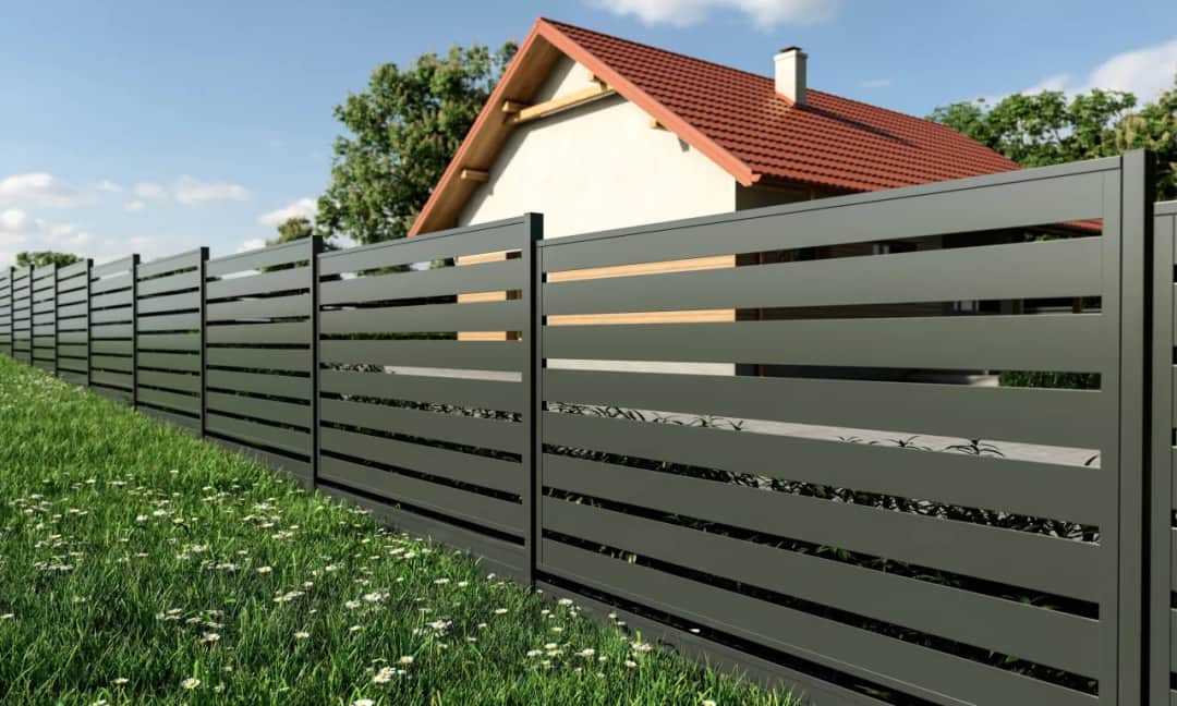 Ile za metr ogrodzenia? Sprawdź ceny i uniknij niepotrzebnych kosztów